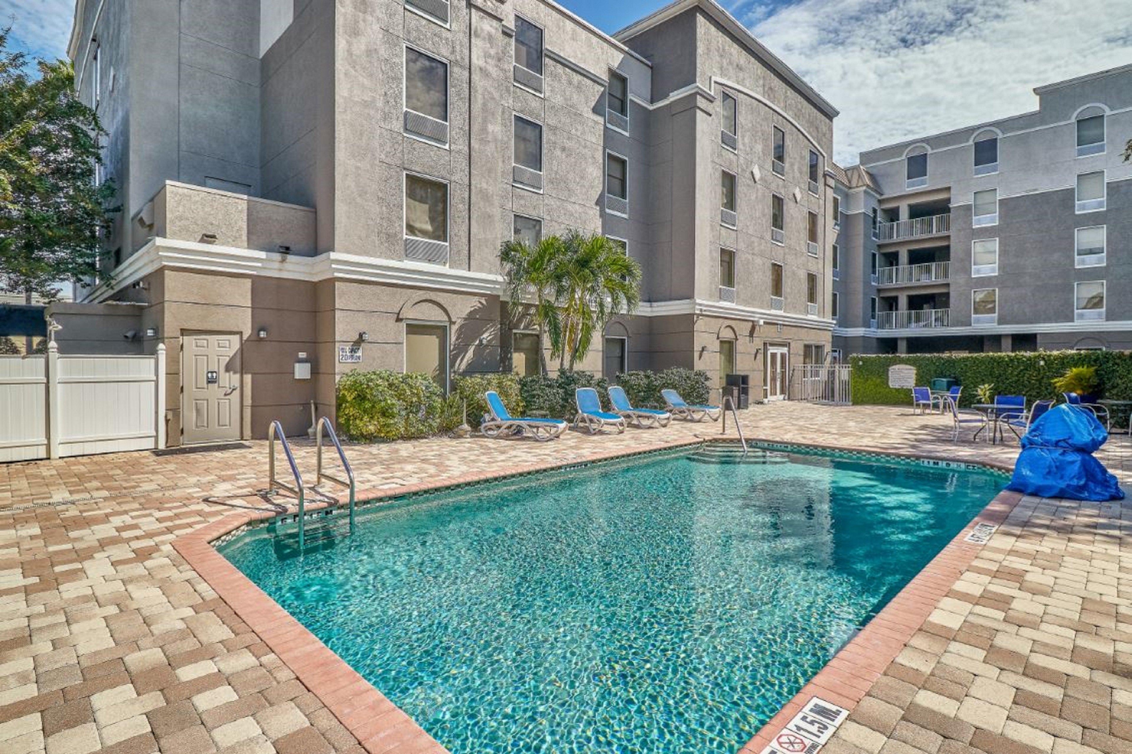 Holiday Inn Express Hotel & Suites Clearwater Us 19 North By Ihg Eksteriør bilde