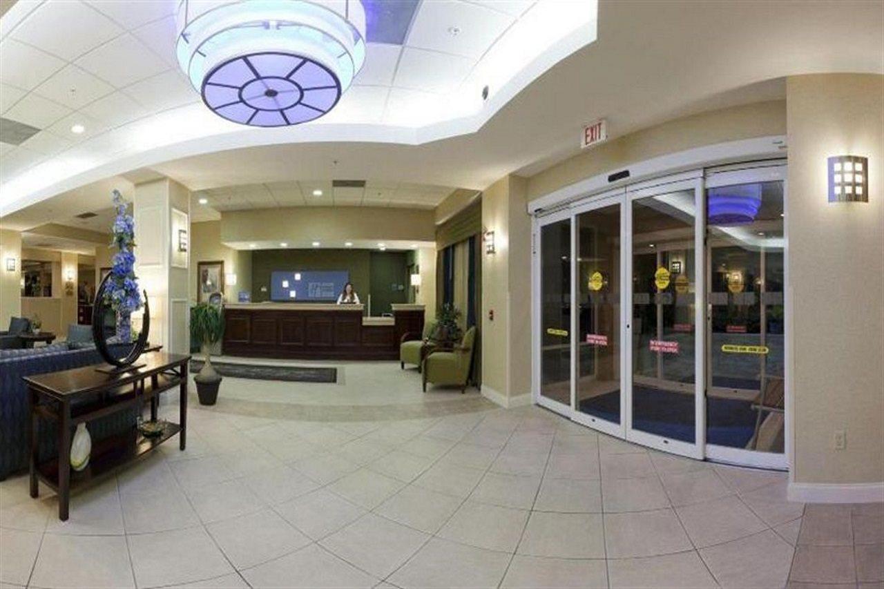 Holiday Inn Express Hotel & Suites Clearwater Us 19 North By Ihg Eksteriør bilde